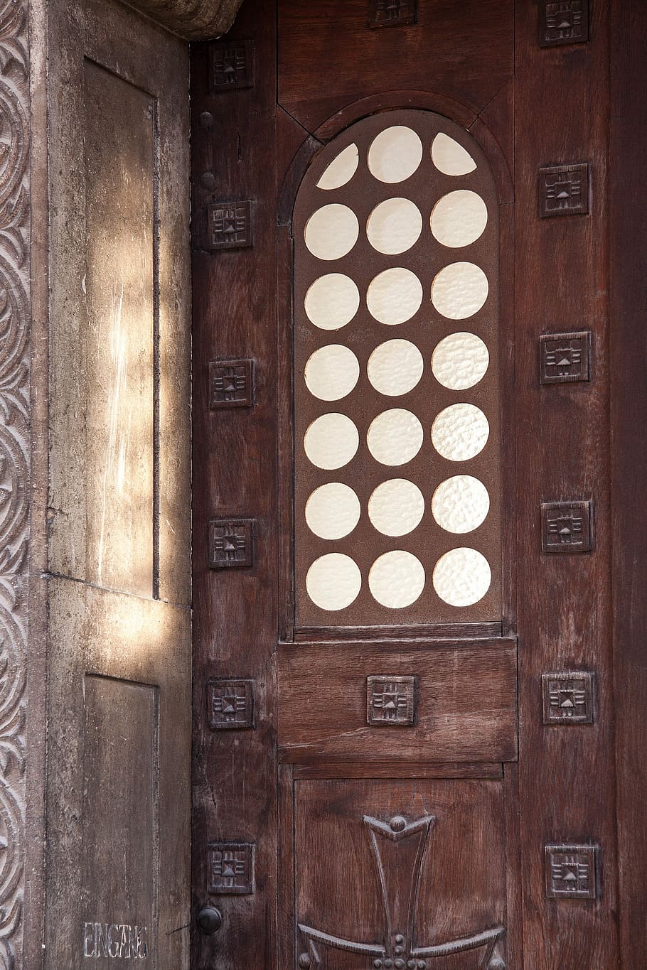 Input, Door, Goal, Carved, Architecture, building, construction art HD wallpaper