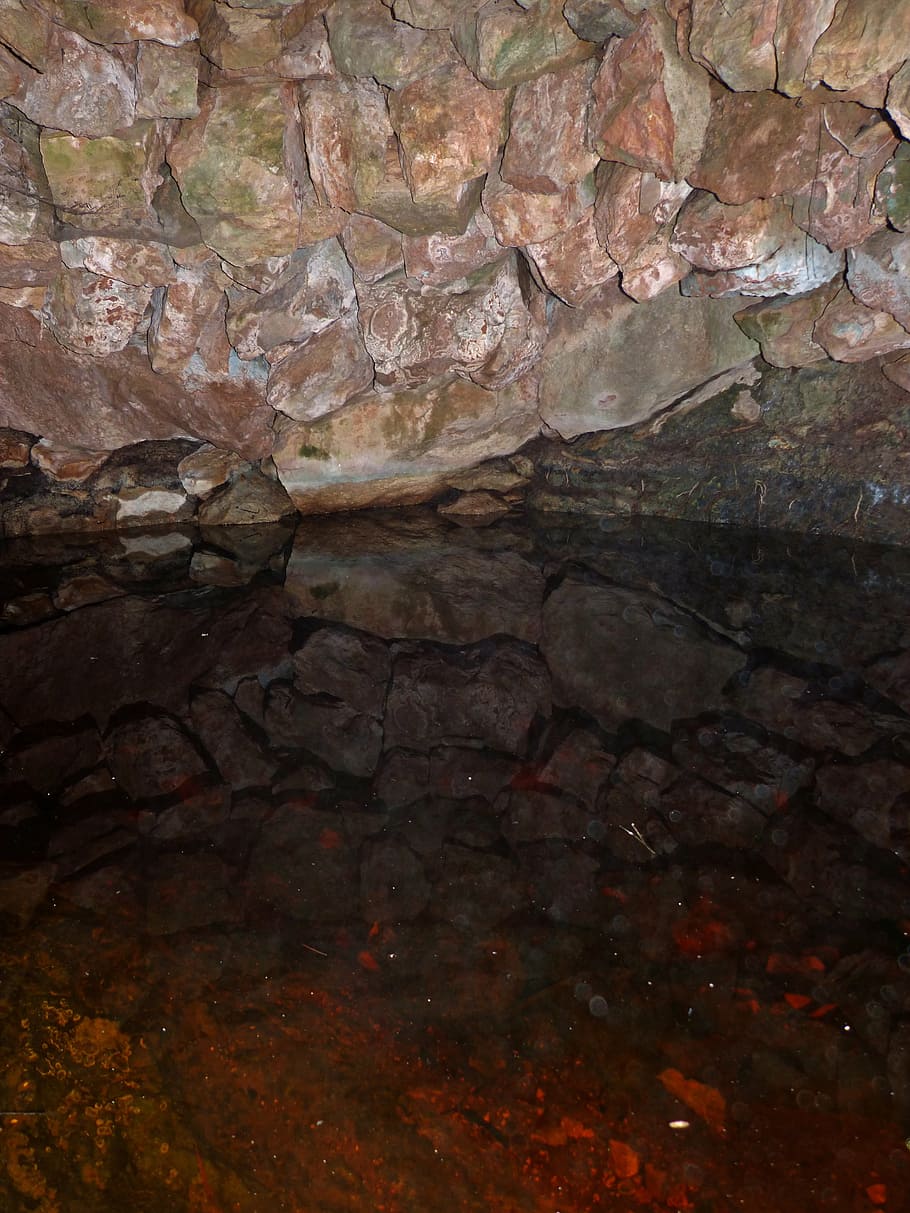 cistern, rocks, well, reflection, nature, solid, no people HD wallpaper
