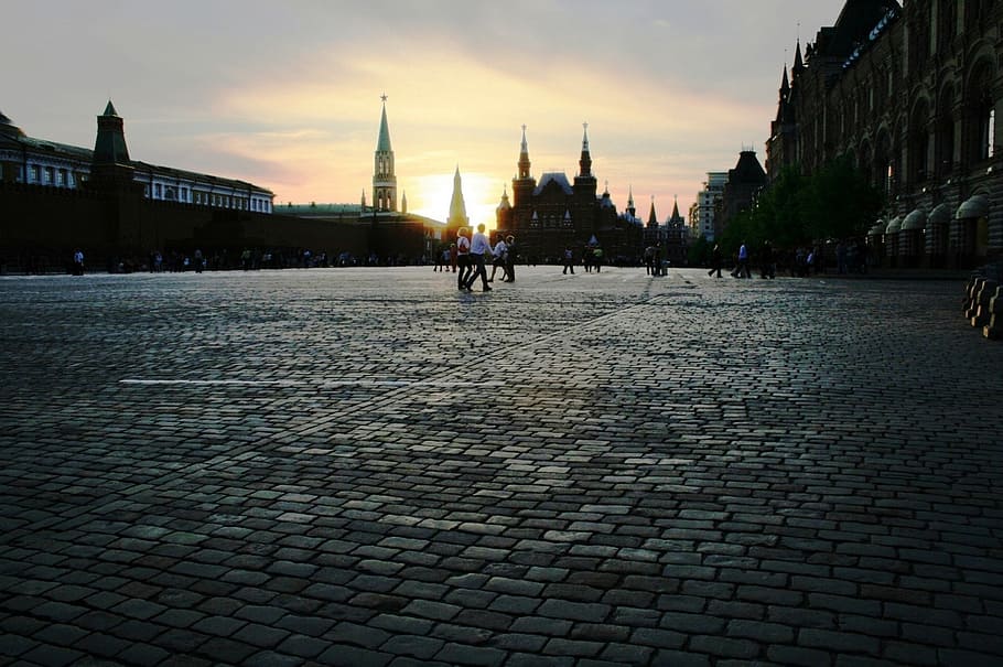 red square, paving, vast, flat, plaza, public place, light HD wallpaper