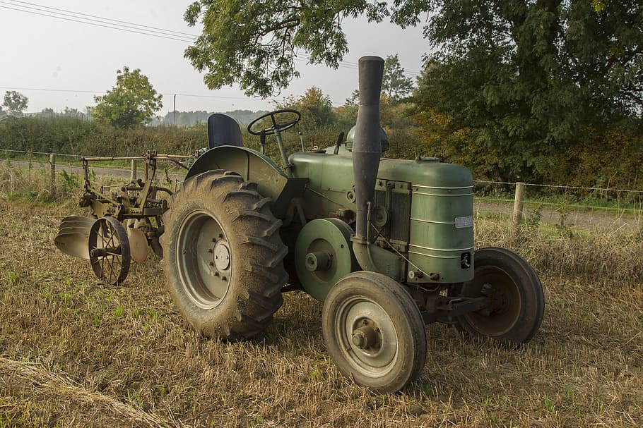 green tractor near trees, Vintage, Ploughing, Agriculture, retro, HD wallpaper