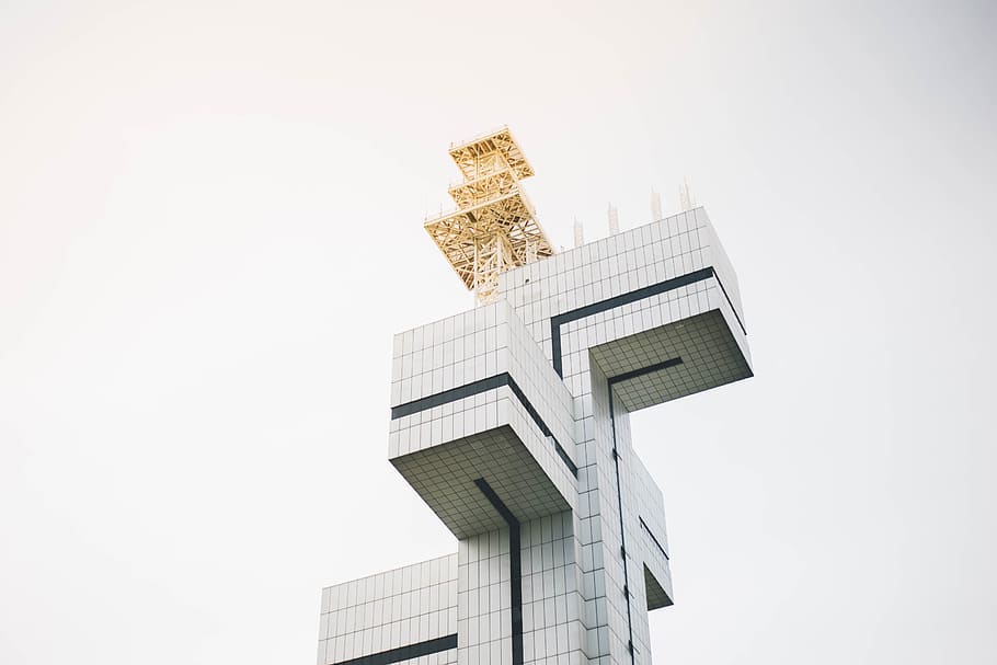 white and black high rise building photography, high-rise building during daytime HD wallpaper