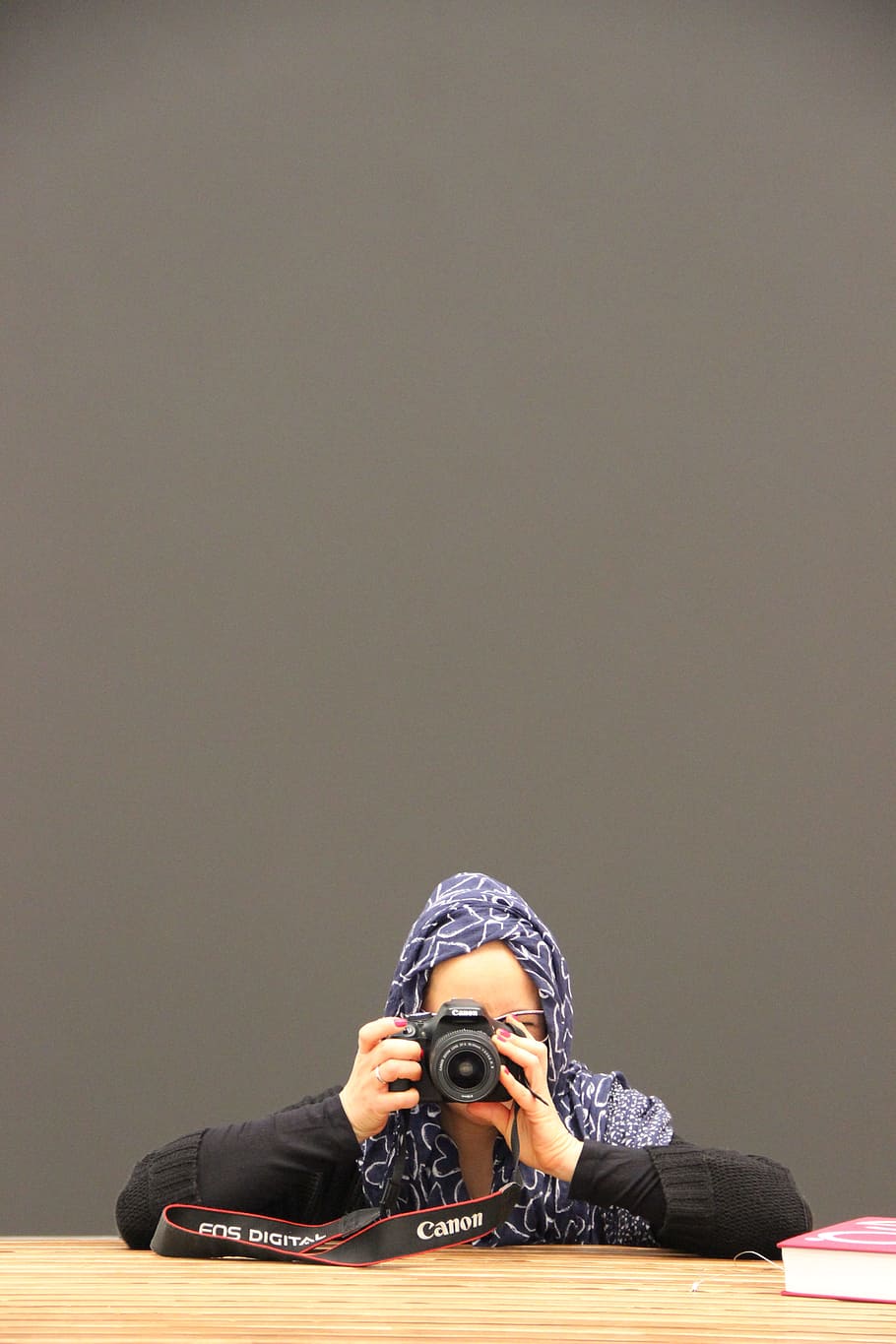 Migration, Detention, Camera, Headscarf, immigration, photograph HD wallpaper