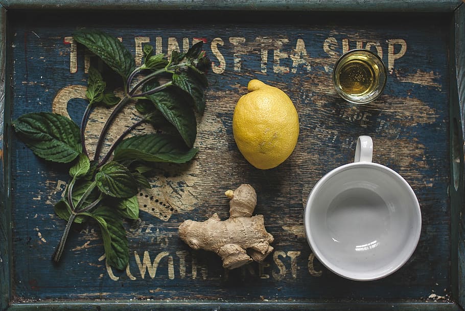 lemon and ginger on gray wooden tray, ceramic, mug, shot glass, HD wallpaper