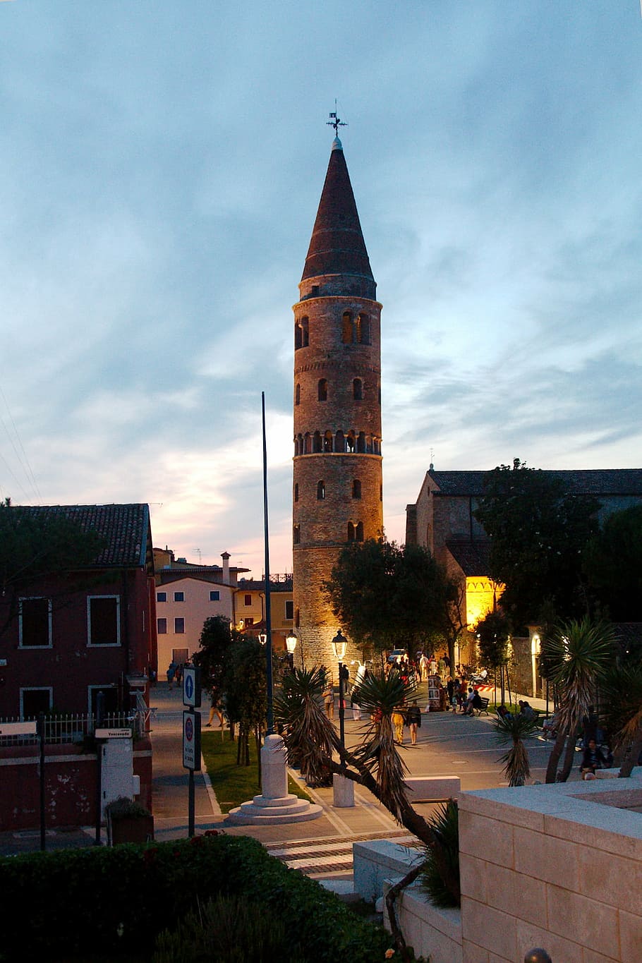caorle, venice, italy, piazza, church, campanile, architecture, HD wallpaper