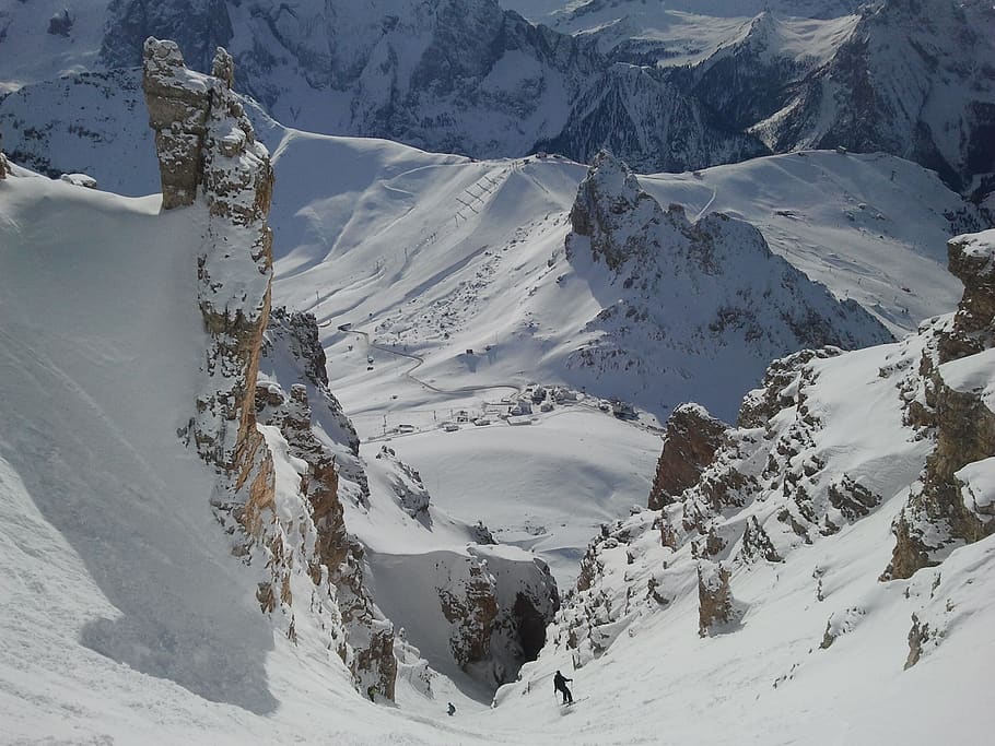 skiing, riding, steep slope, gutter, dolomites, cold temperature HD wallpaper