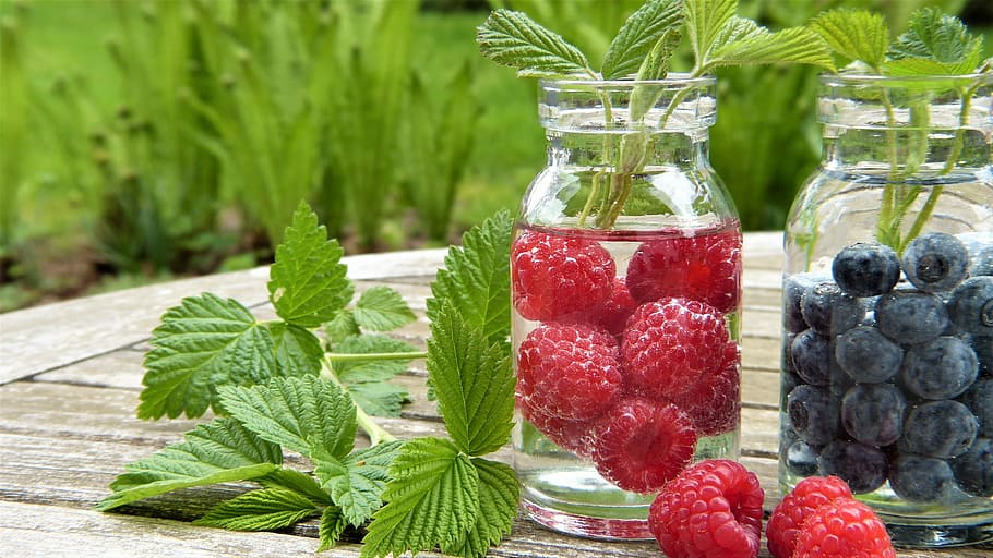 strawberry on mason jar filled with water, fruits, raspberries, HD wallpaper