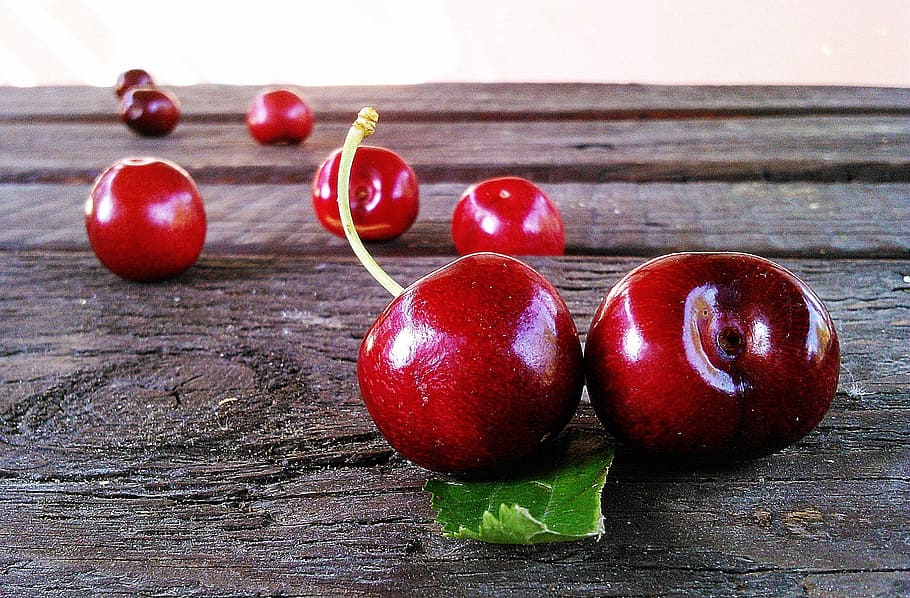 red berry on gray table, cherries, fruit, sweet, cherry, fresh HD wallpaper