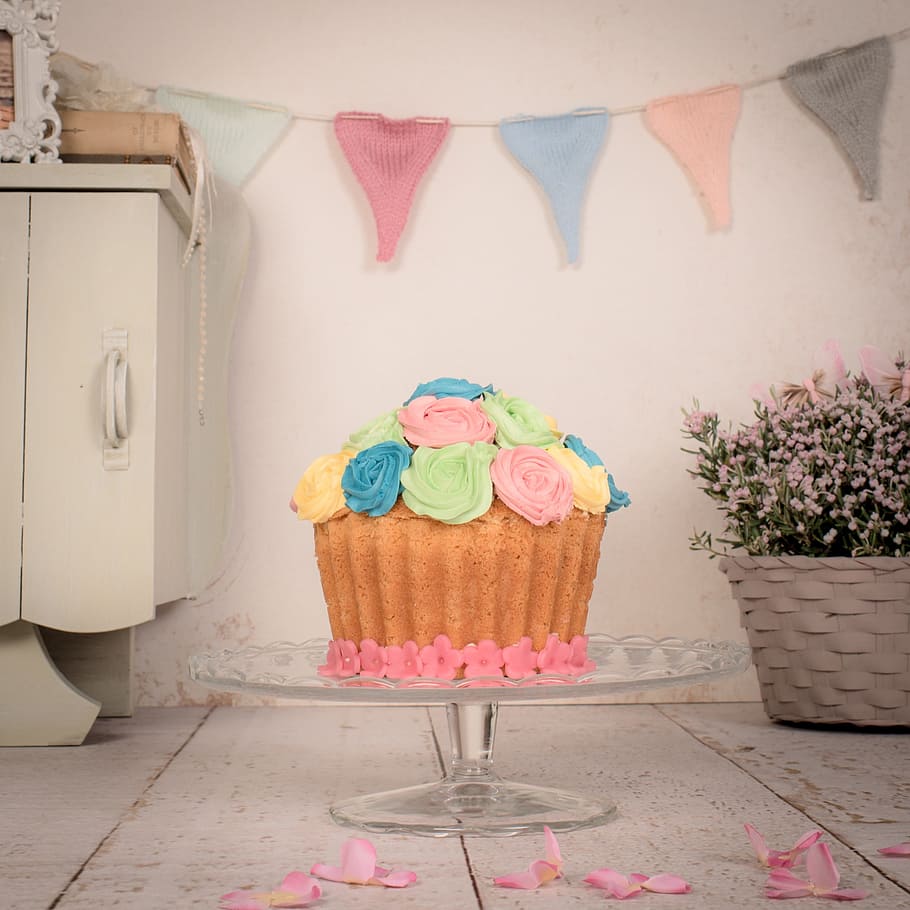 baked cake, birthday, indoors, no people, laundry, pink color, HD wallpaper